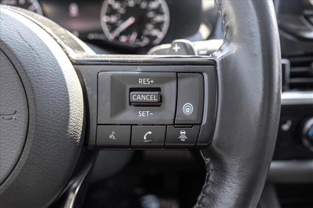 Used 2022 Nissan Pathfinder SV AWD/4WD image 16