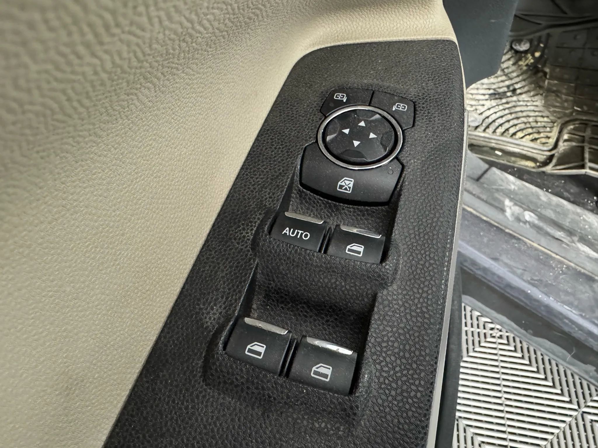 Used 2021 Ford EcoSport S image 34