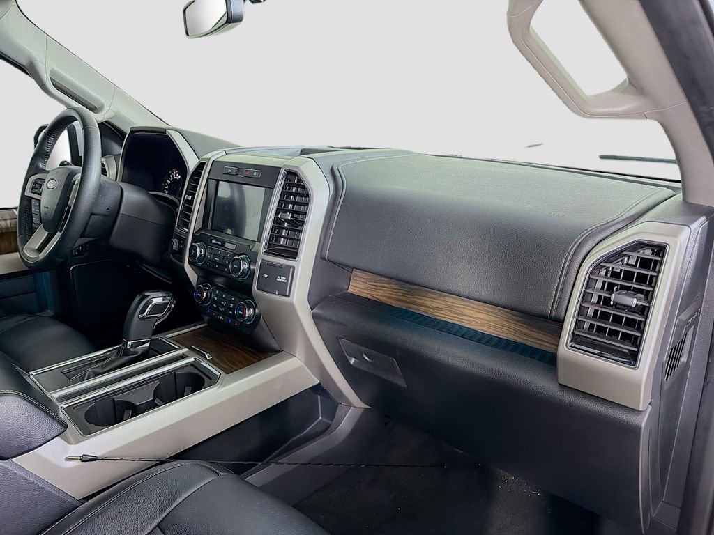 Used 2019 Ford F150 Lariat image 29