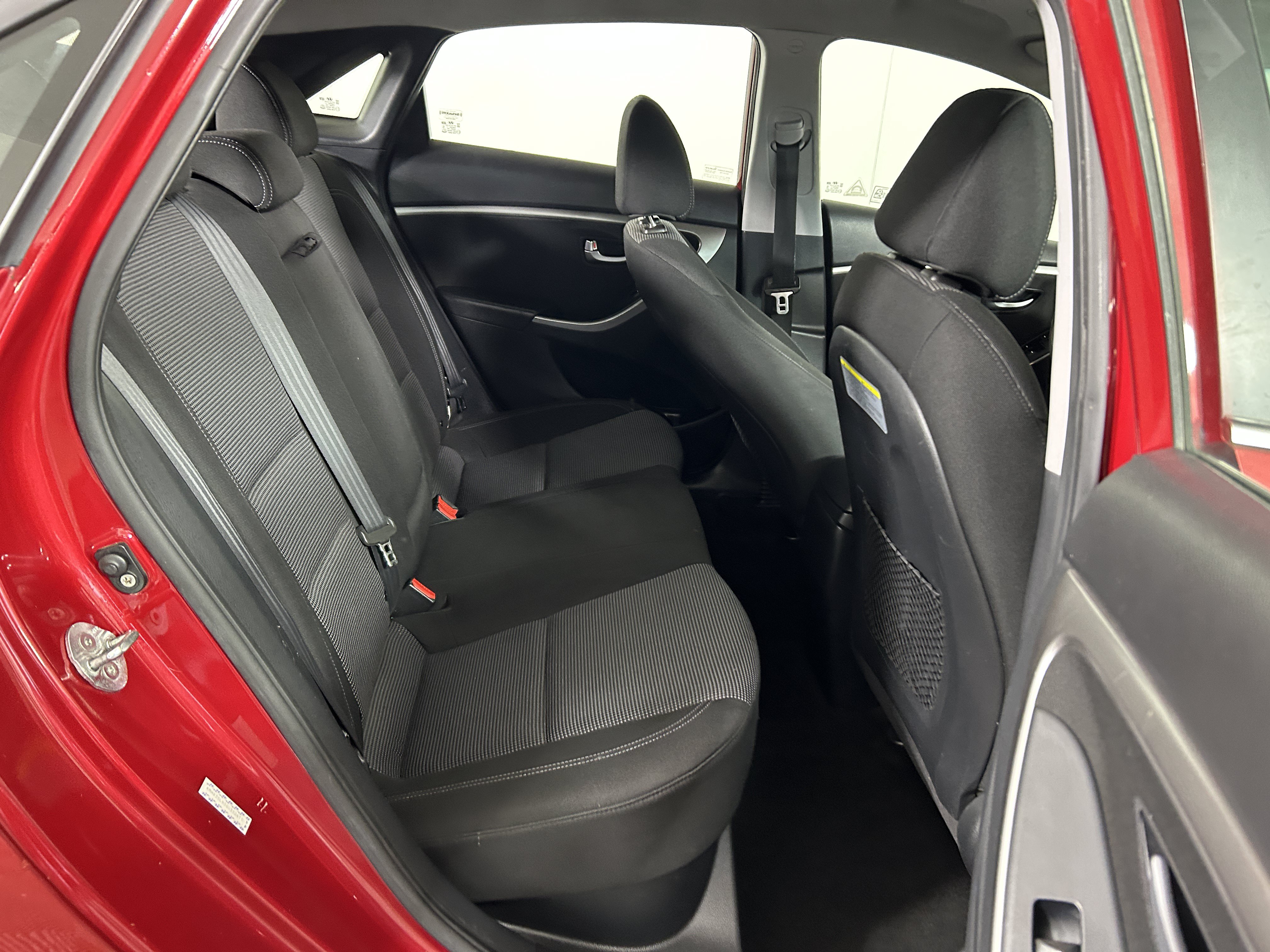 Used 2016 Hyundai Elantra GT FWD image 19