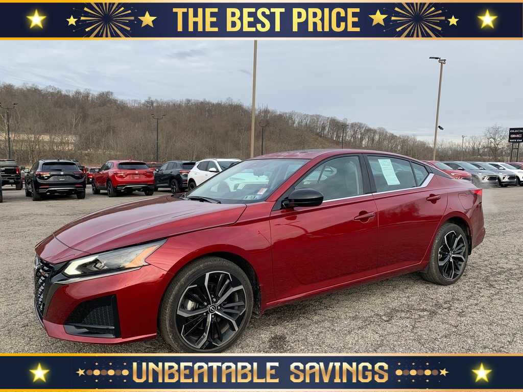 Used 2023 Nissan Altima 2.5 SR w/ SR Premium Package image 1