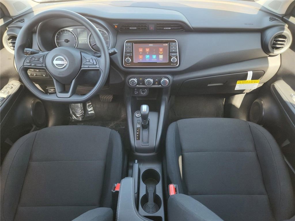 New 2025 Nissan Kicks Play S image 12