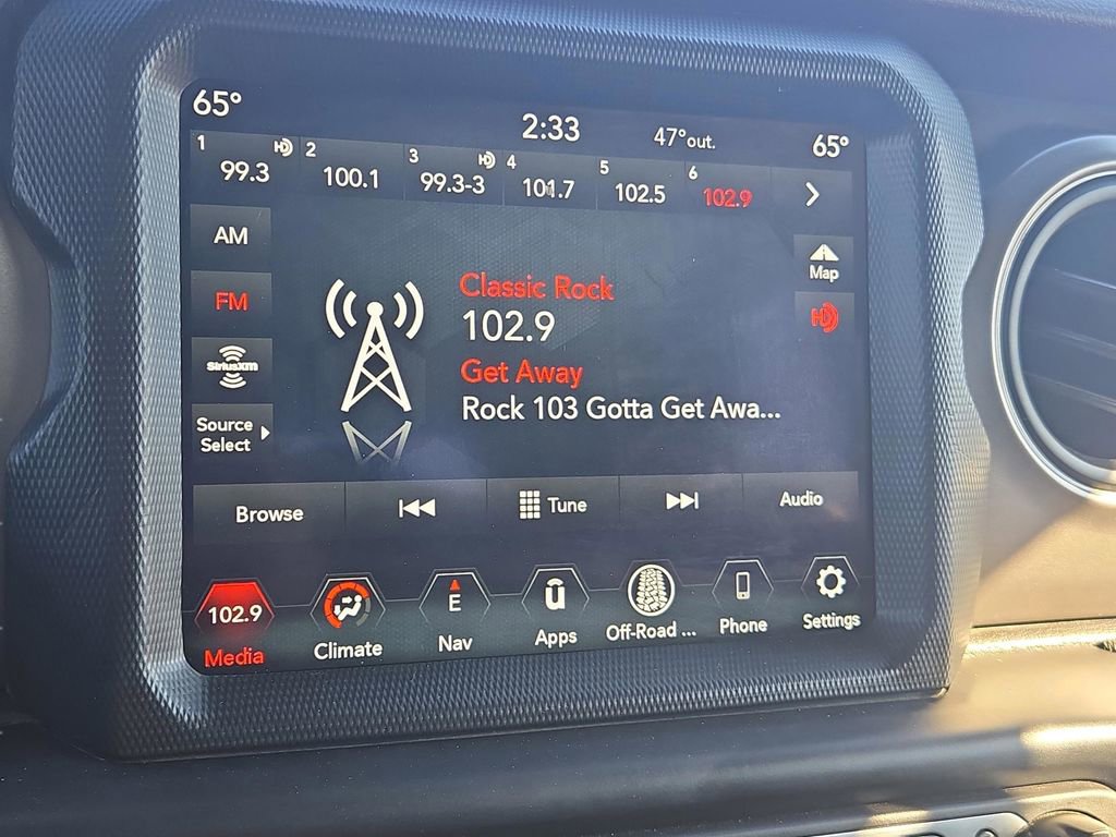 Used 2022 Jeep Gladiator Sport image 24