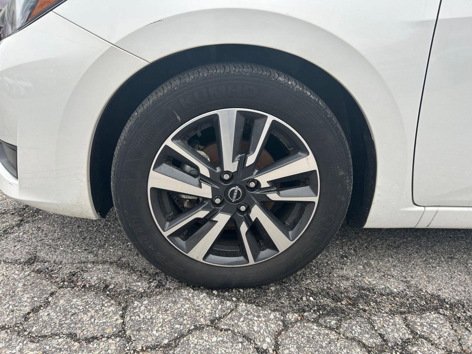 Used 2025 Nissan Versa SV FWD image 24