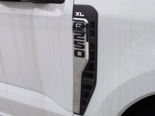 Used 2024 Ford F250 XL w/ XL Chrome Package image 13