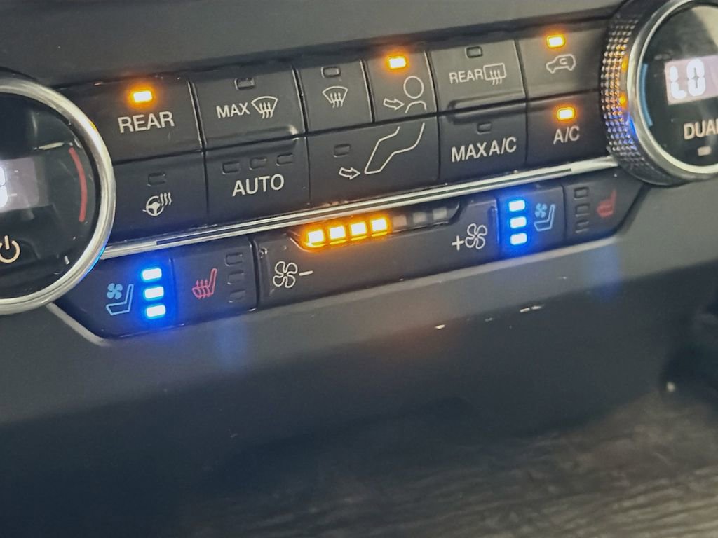 Used 2019 Ford Expedition Max Limited image 24