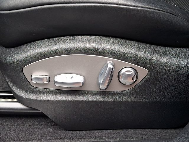 Certified 2026 Porsche Macan S AWD/4WD image 17