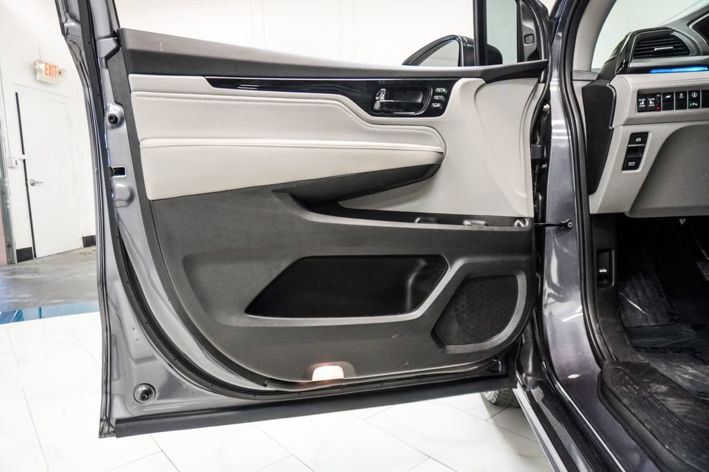 Used 2022 Honda Odyssey Touring image 19