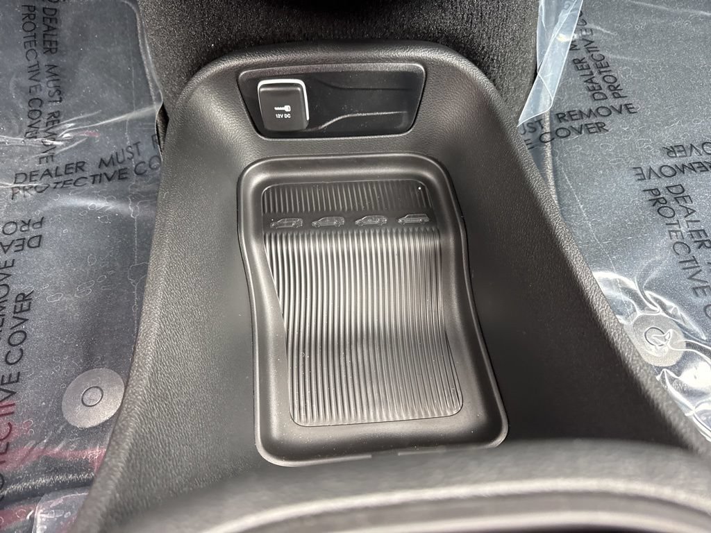 New 2026 Chrysler Pacifica Select AWD/4WD image 18
