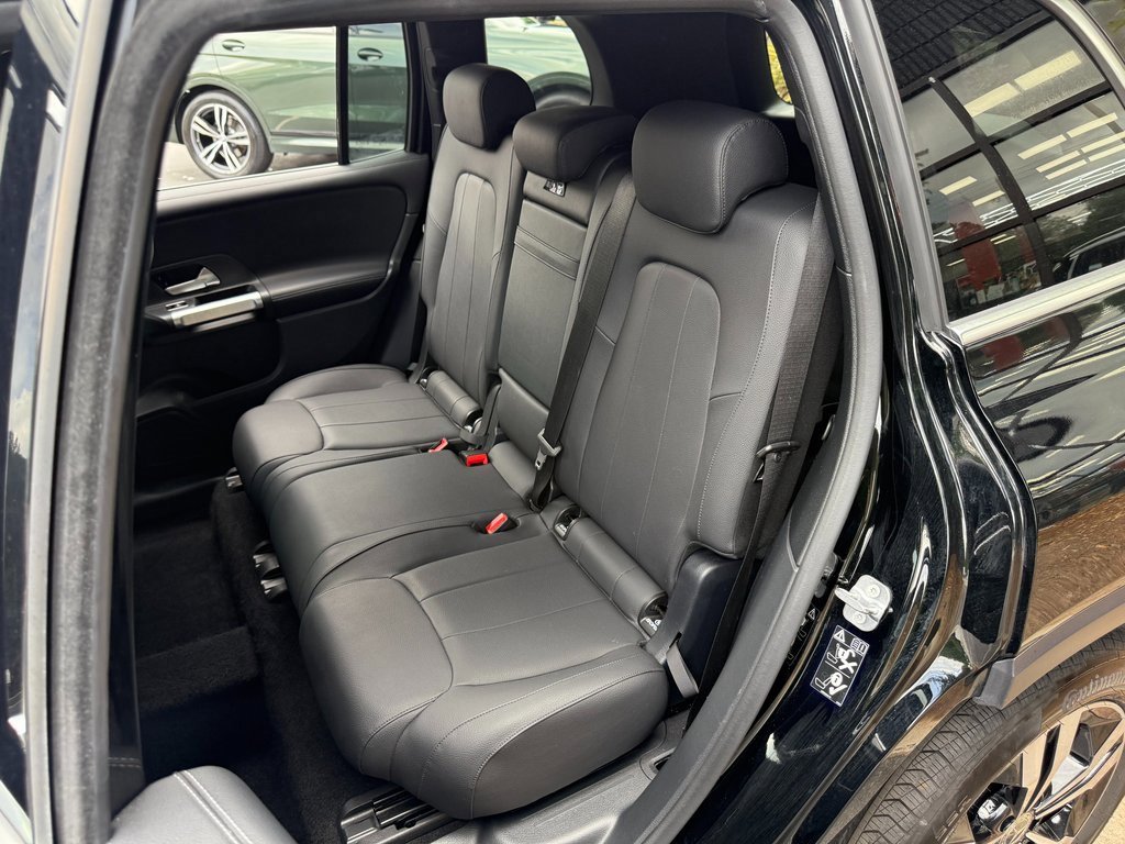 Used 2024 Mercedes-Benz GLB 250 4MATIC image 31