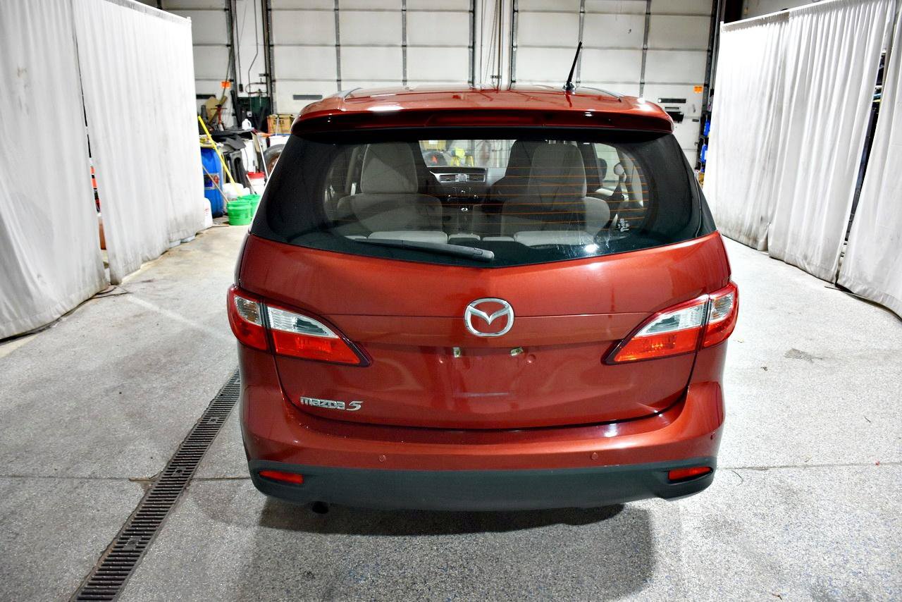 Used 2014 MAZDA MAZDA5 Touring FWD image 5