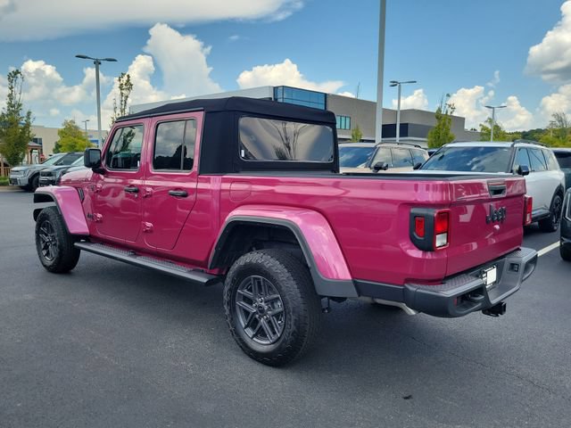 Used 2024 Jeep Gladiator Sport AWD/4WD image 6