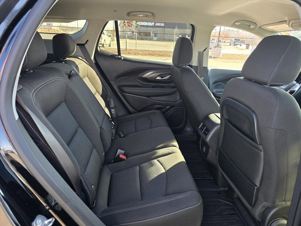 Used 2024 GMC Terrain SLE image 13
