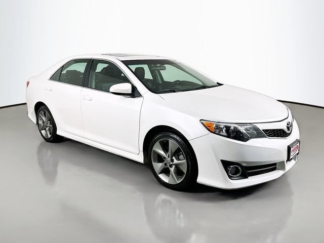 Used 2012 Toyota Camry SE FWD image 13