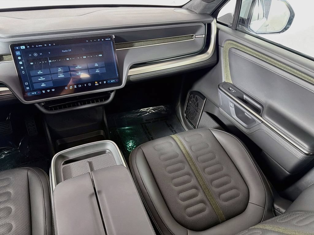 Used 2025 Rivian R1S Adventure AWD/4WD image 25
