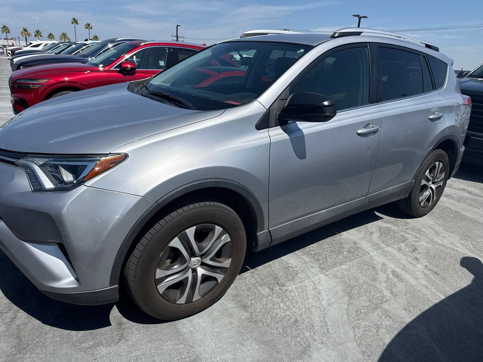Used 2016 Toyota RAV4 LE FWD image 2