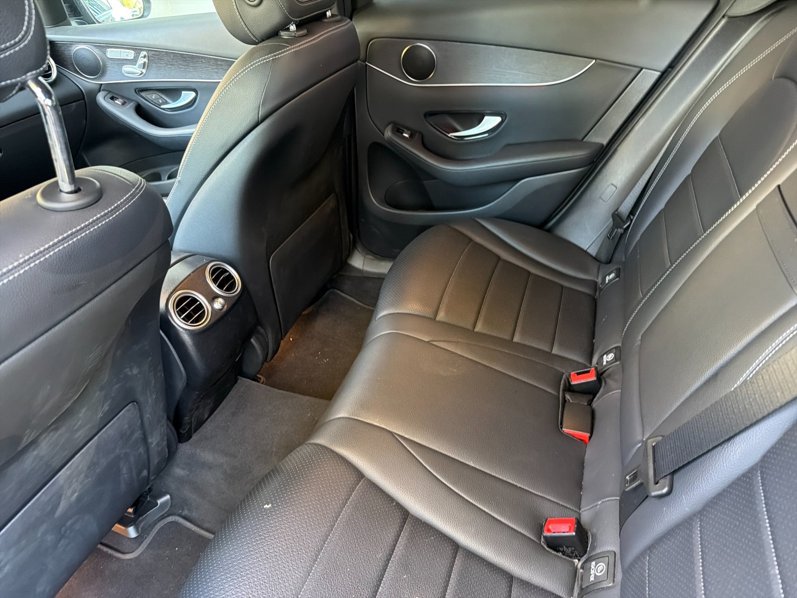 Used 2022 Mercedes-Benz GLC 300 4MATIC image 9