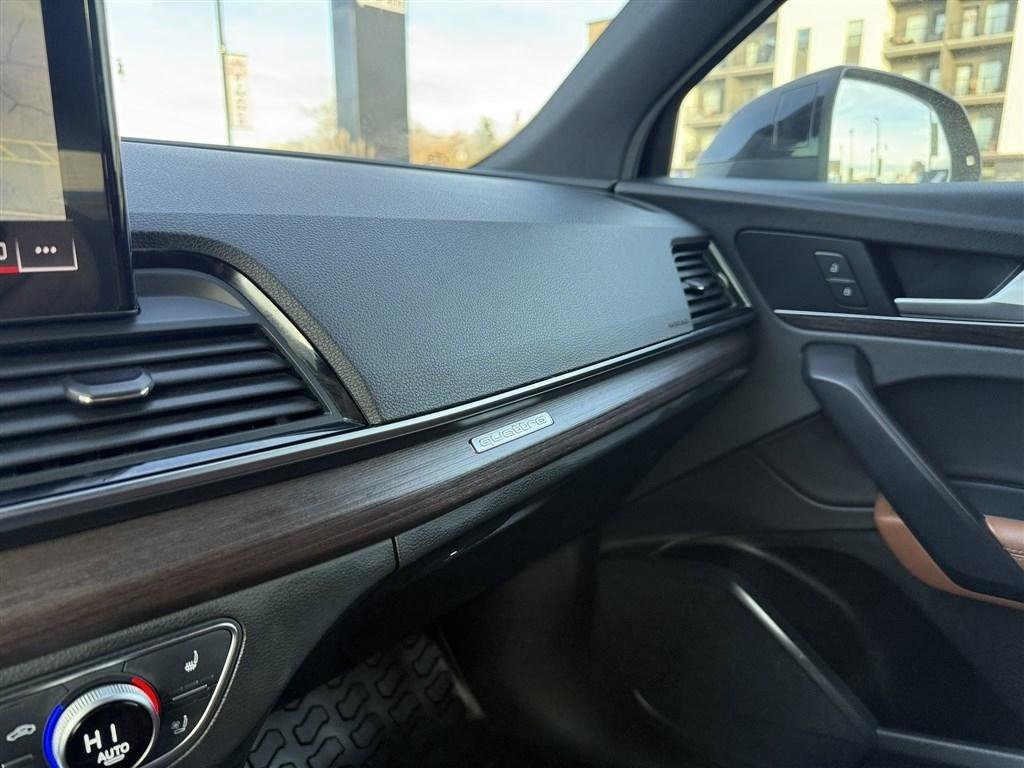 Used 2022 Audi Q5 e Premium Plus w/ Premium Plus Package image 33