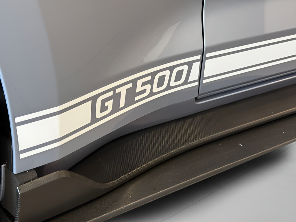 Used 2022 Ford Mustang Shelby GT500 w/ Technology Package RWD image 19