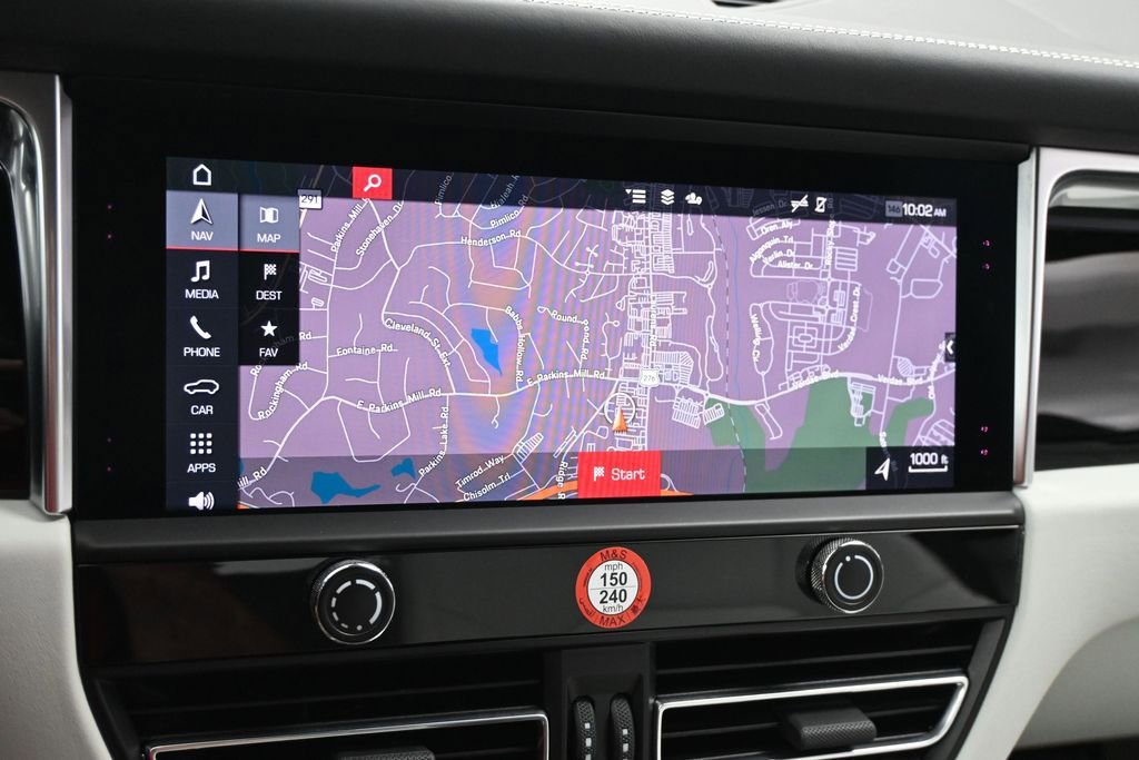Certified 2024 Porsche Macan AWD/4WD image 16