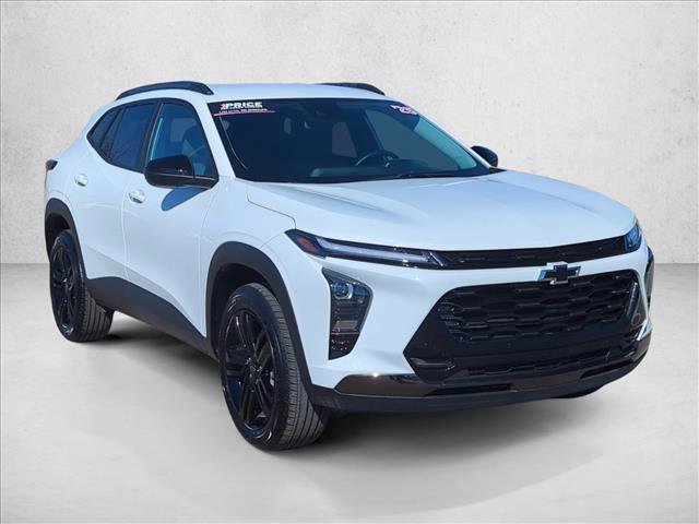 Used 2025 Chevrolet Trax ACTIV w/ Driver Confidence Package image 3