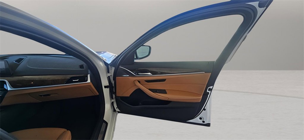 Used 2019 BMW 530i w/ Convenience Package image 23