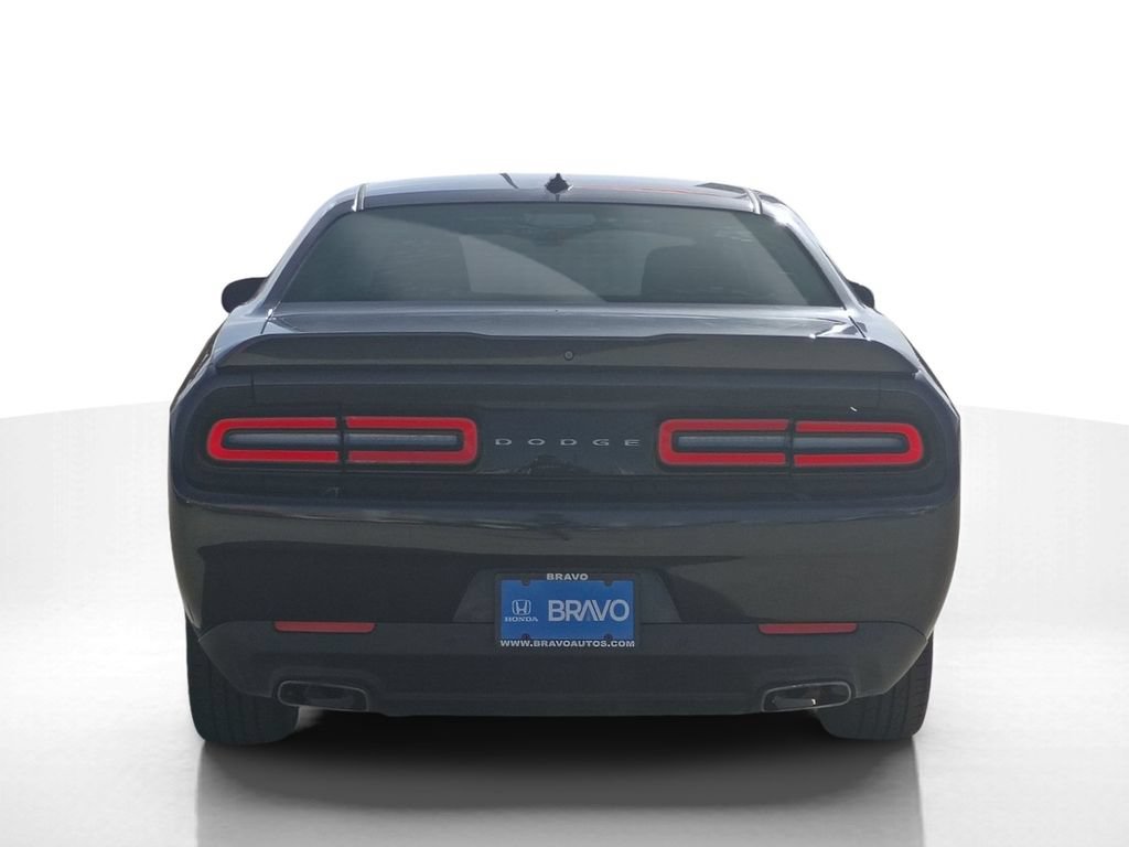Used 2016 Dodge Challenger SXT Plus RWD image 8