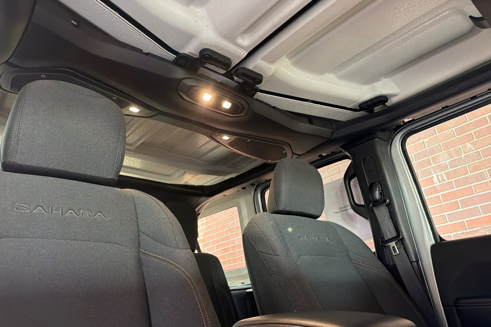 Used 2024 Jeep Wrangler Unlimited Sahara AWD/4WD image 22