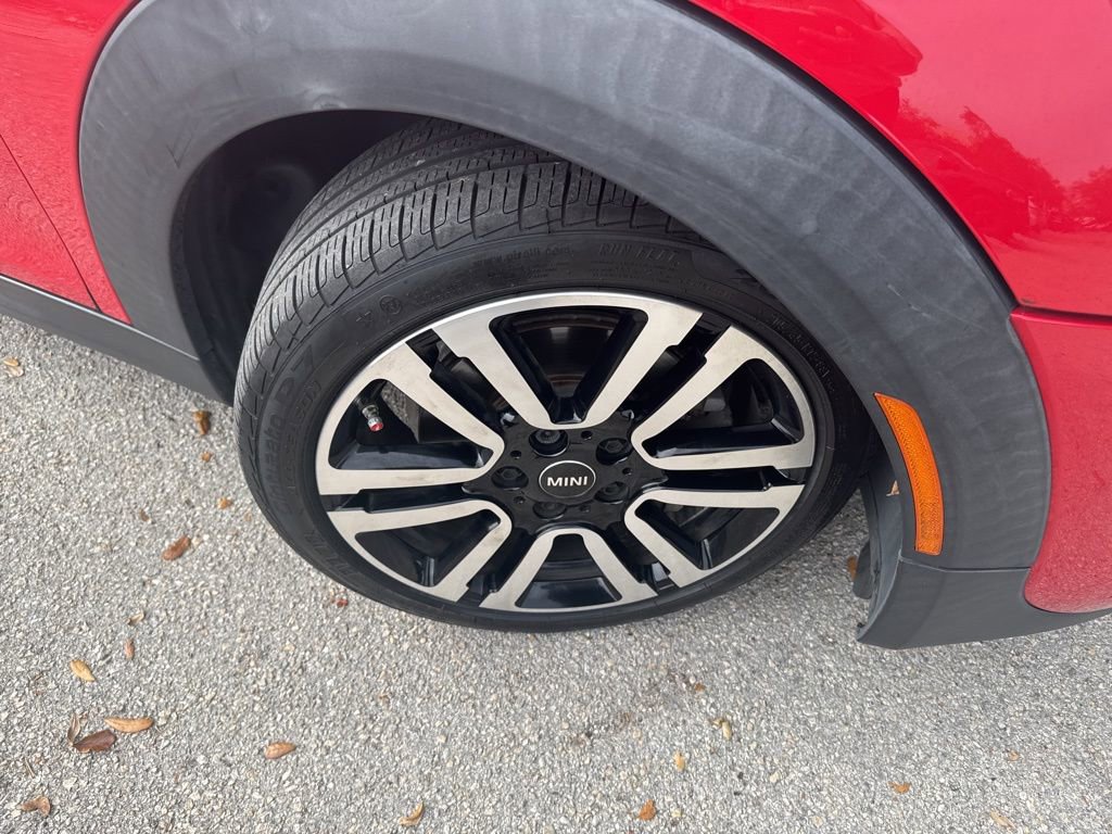 Used 2019 MINI Cooper S w/ Signature Upholstery Package image 11