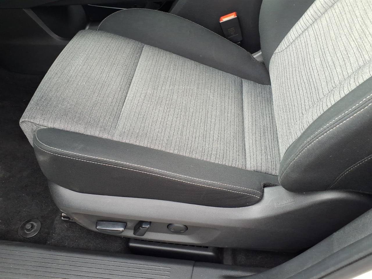 Used 2023 Nissan Rogue SV AWD/4WD image 7