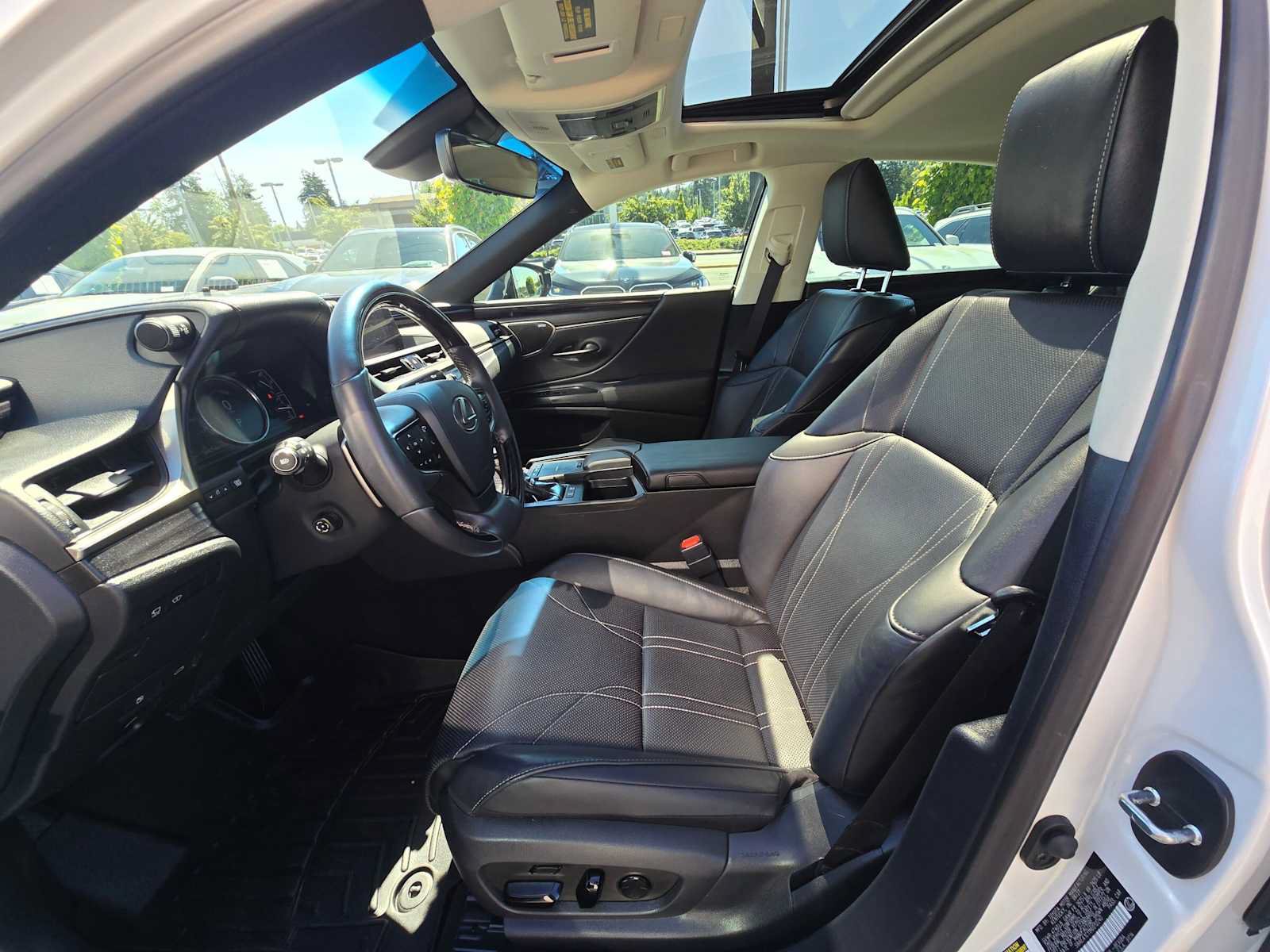 Used 2021 Lexus ES 300h w/ Accessory Package 2 FWD image 21