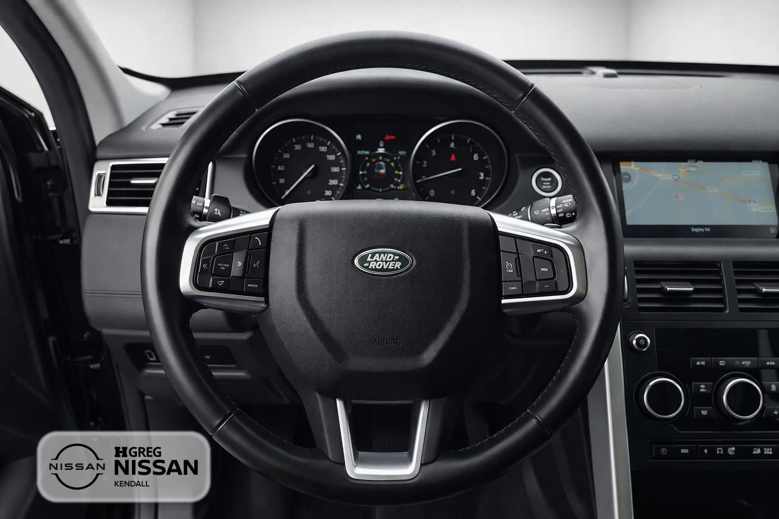 Used 2018 Land Rover Discovery Sport SE AWD/4WD image 8