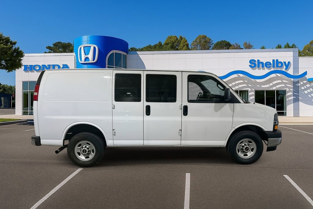 Used 2024 GMC Savana 2500 w/ Driver Convenience Package image 9