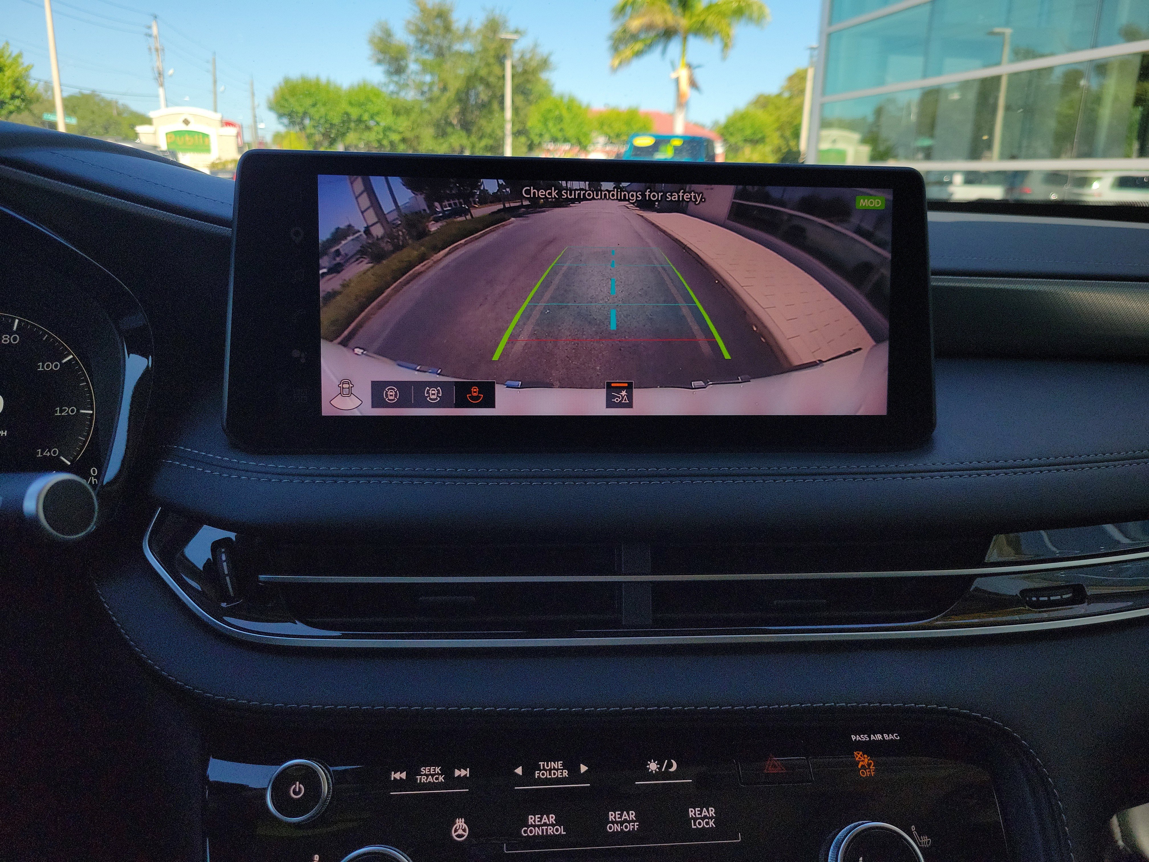 Certified 2026 INFINITI QX60 Luxe w/ Cargo Package FWD image 23