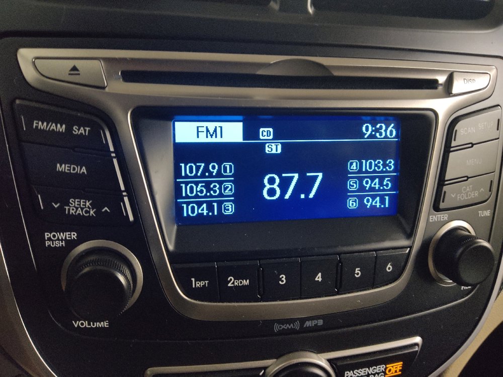Used 2015 Hyundai Accent GLS FWD image 25