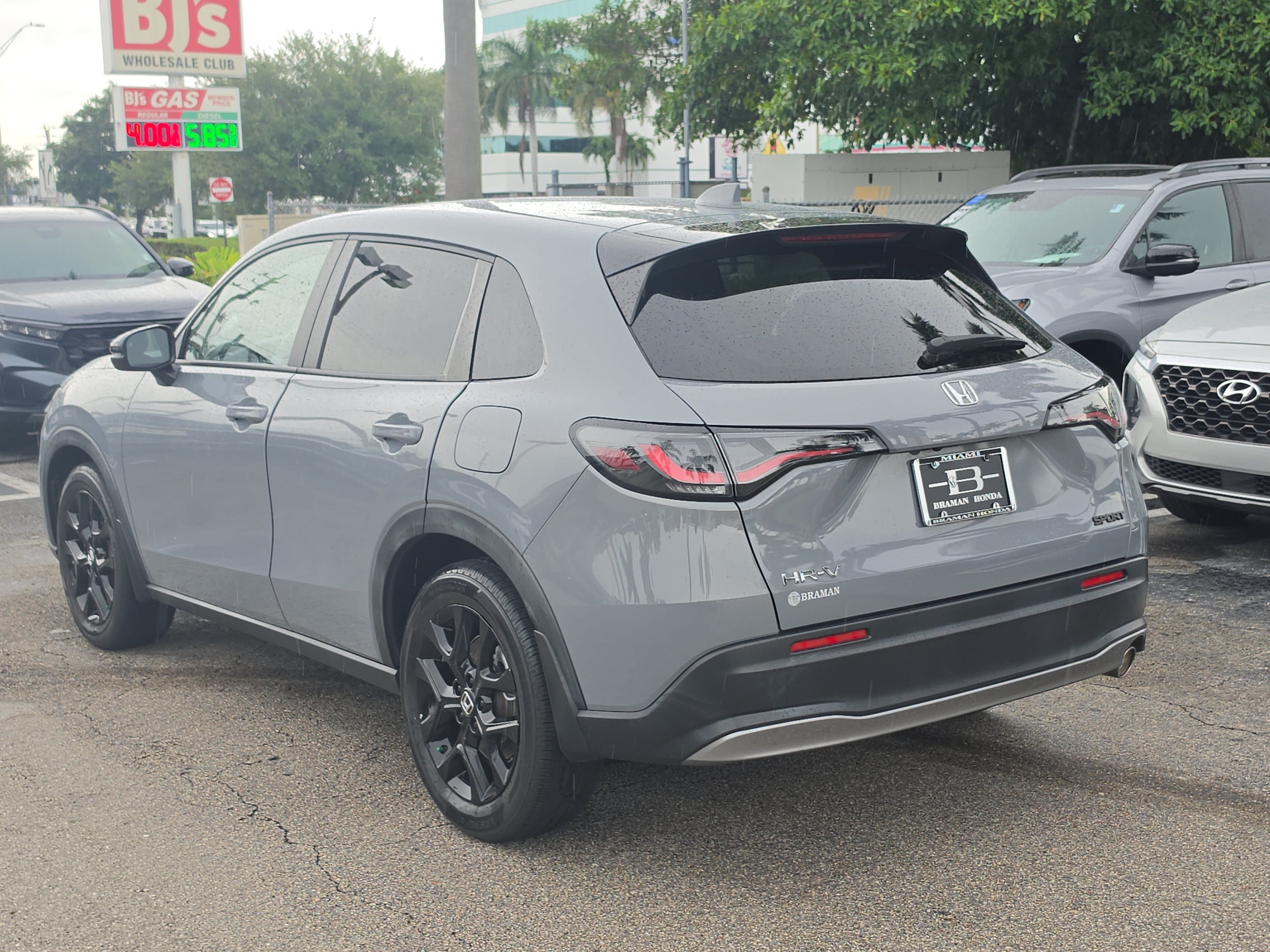 Certified 2024 Honda HR-V Sport image 6
