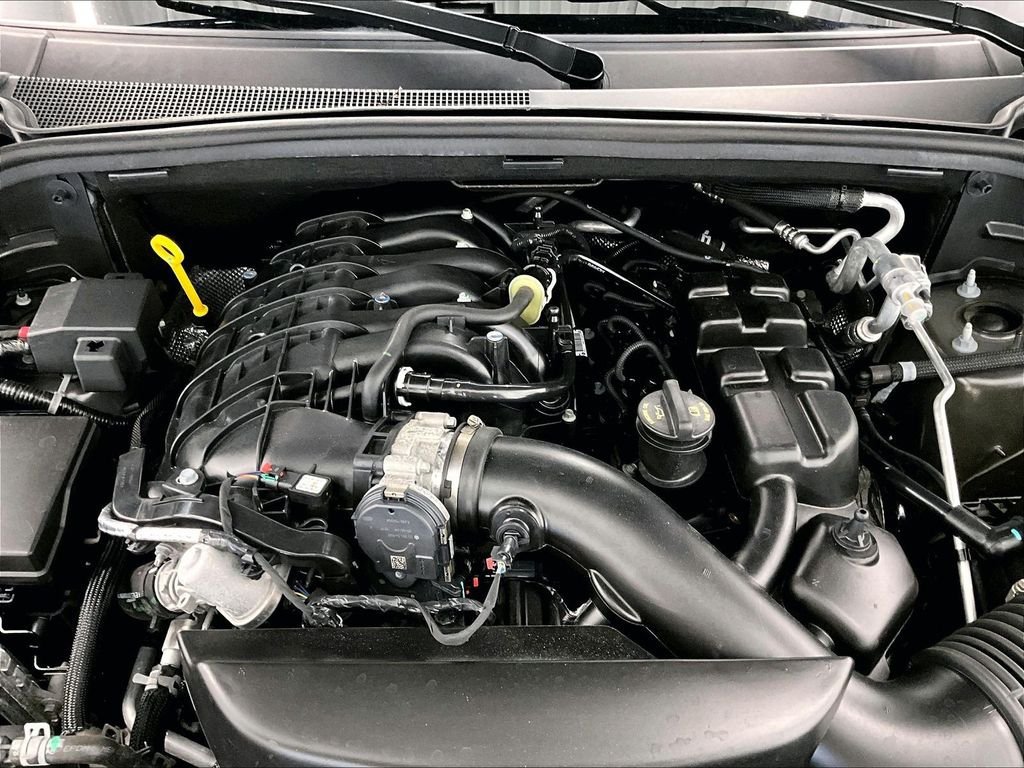 Used 2025 Dodge Durango GT AWD/4WD image 33