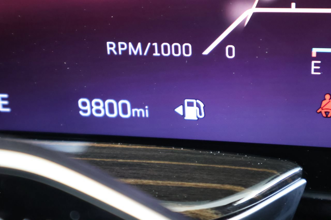 Certified 2025 Cadillac Escalade Premium Luxury AWD/4WD image 25