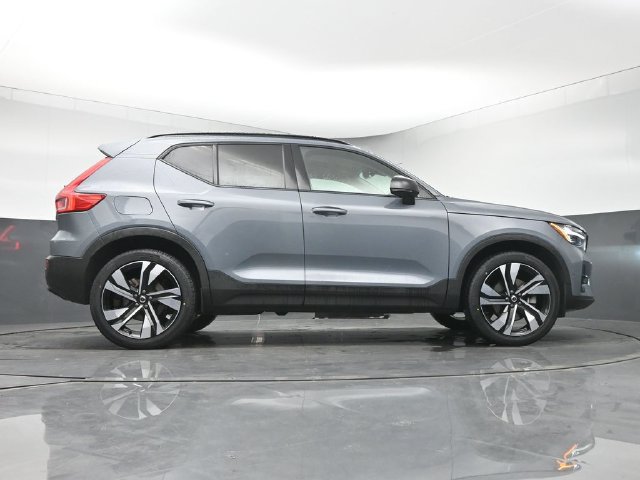 Used 2023 Volvo XC40 B5 Ultimate w/ Climate Package AWD/4WD image 43