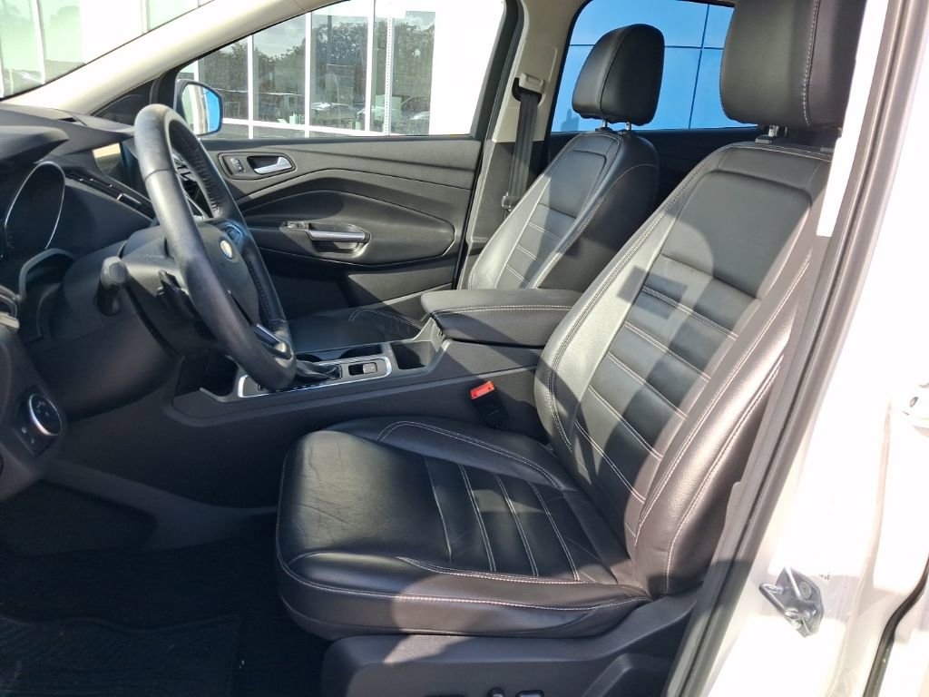 Used 2017 Ford Escape Titanium image 17