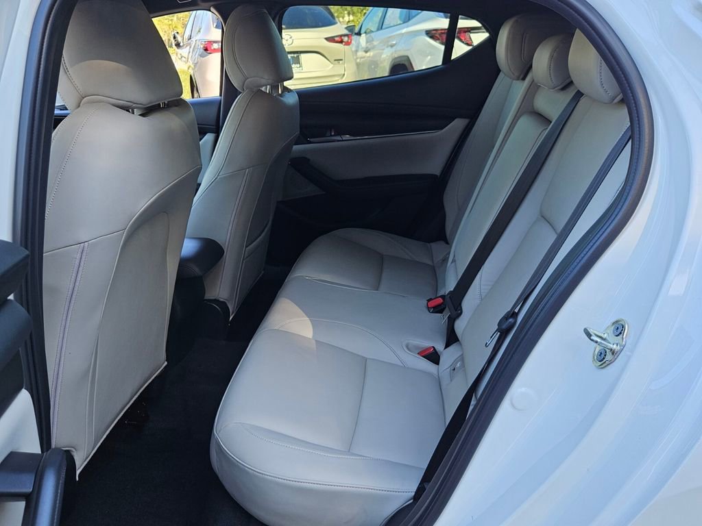 Used 2020 MAZDA MAZDA3 Hatchback image 7