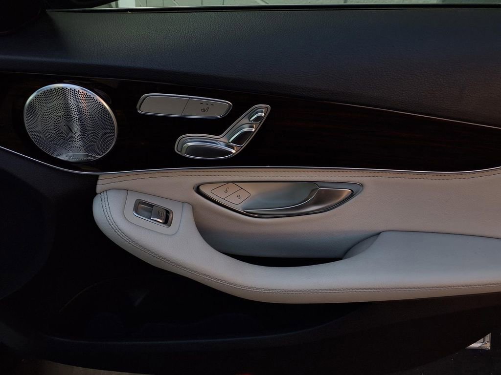 Used 2015 Mercedes-Benz C 300 Sedan image 25
