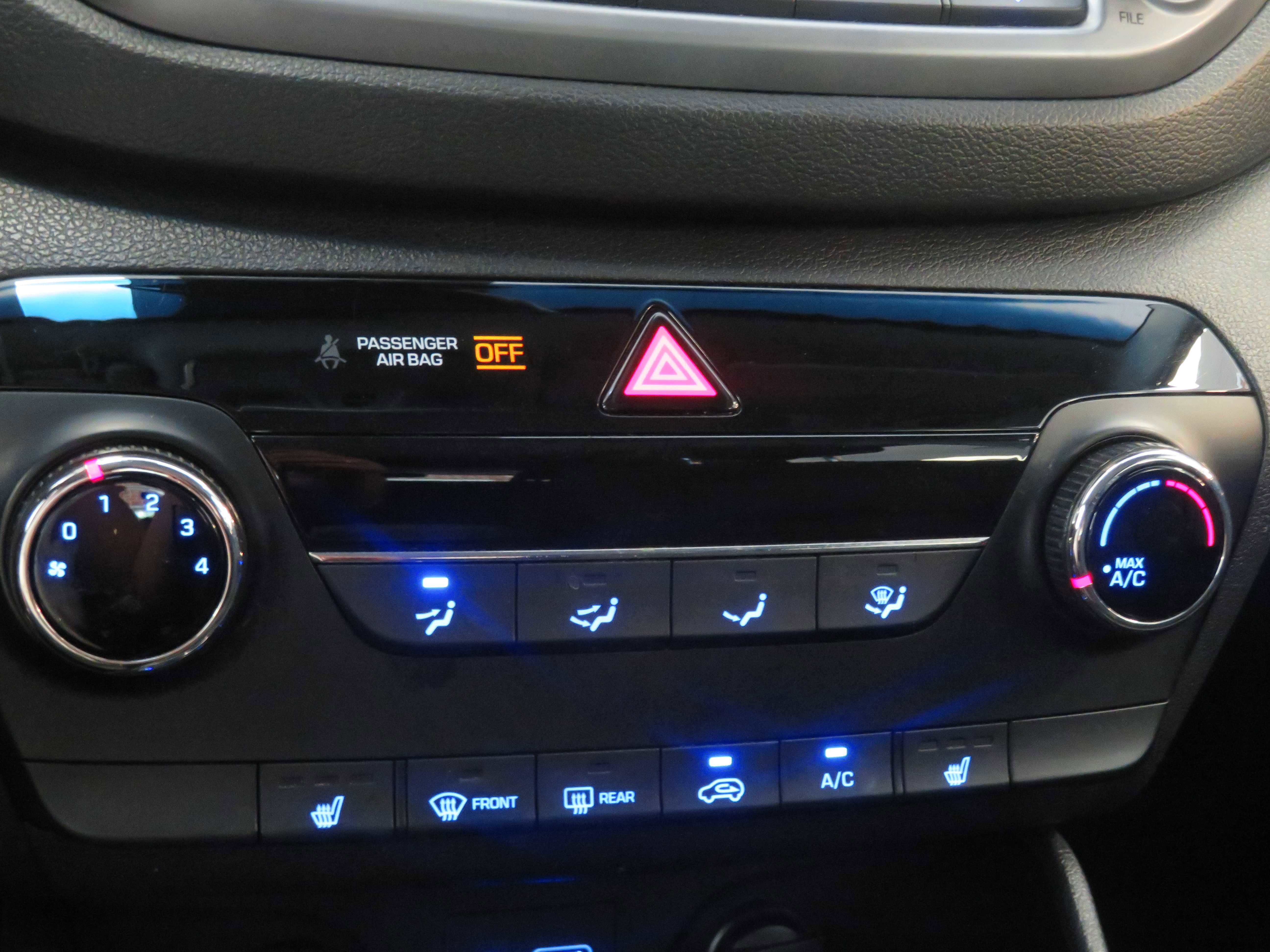 Used 2017 Hyundai Tucson Night AWD/4WD image 39