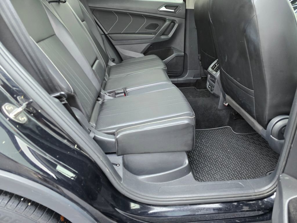Used 2022 Volkswagen Tiguan SE image 14