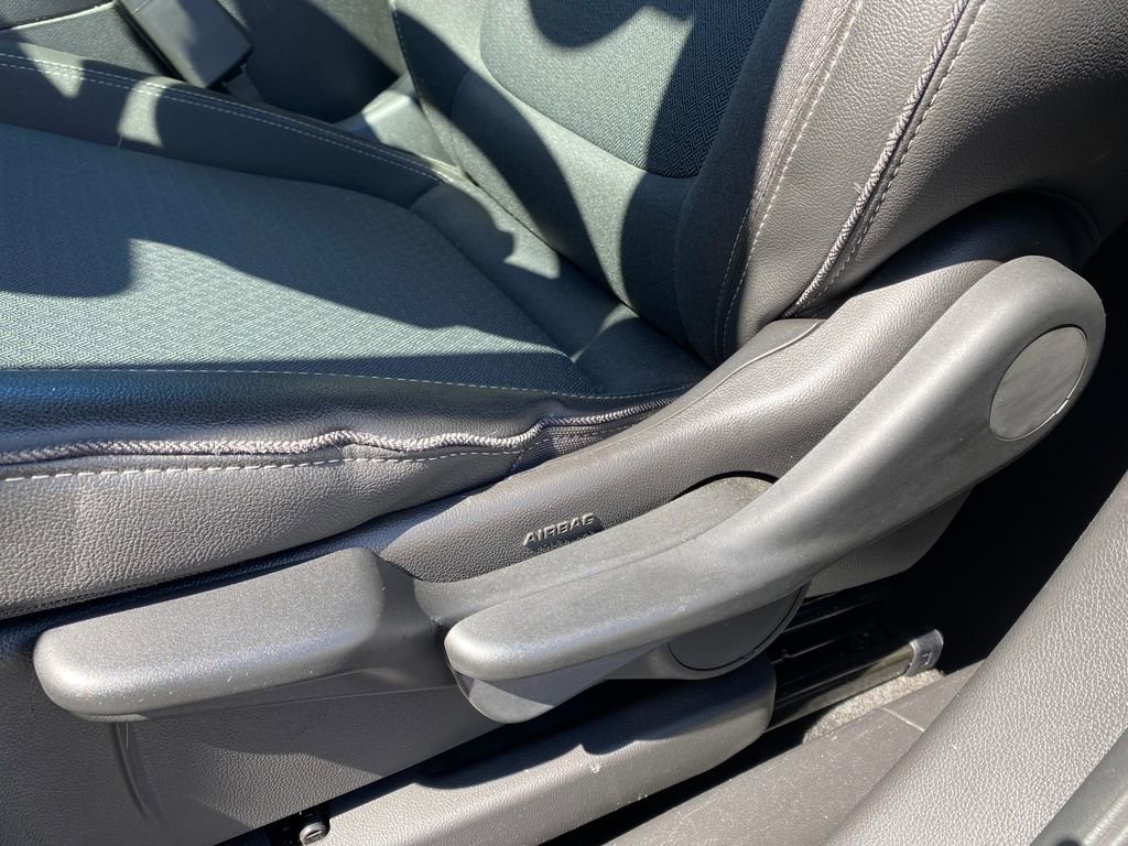 Used 2025 Buick Encore GX Preferred FWD image 11