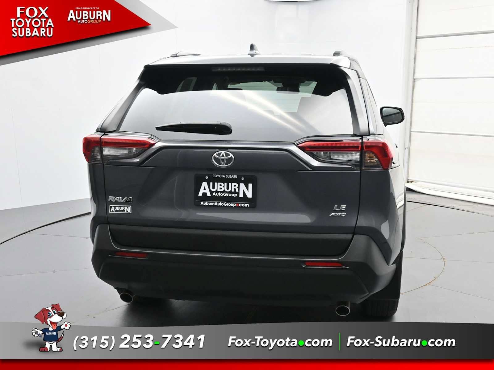 Used 2021 Toyota RAV4 LE AWD/4WD image 4