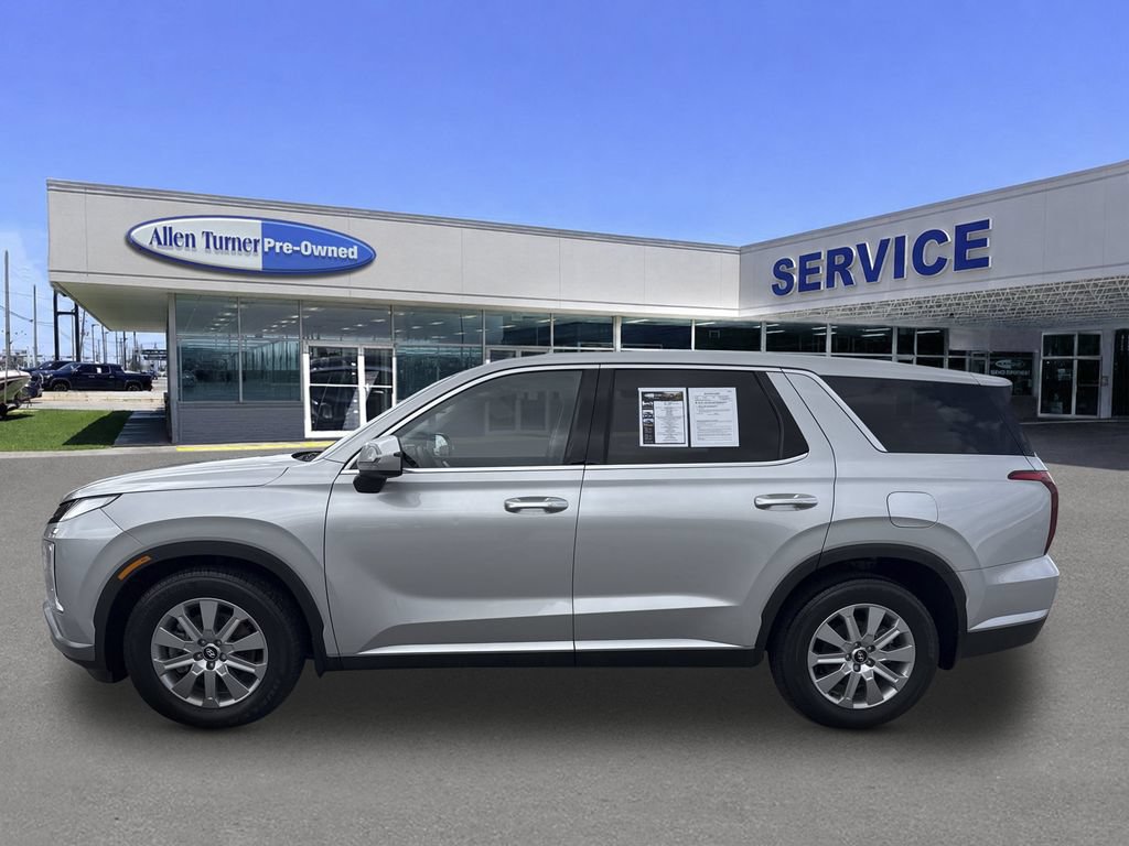 Certified 2023 Hyundai Palisade SE w/ Cargo Package AWD/4WD image 5