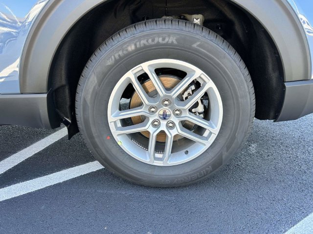 New 2027 Ford Explorer Active RWD image 4