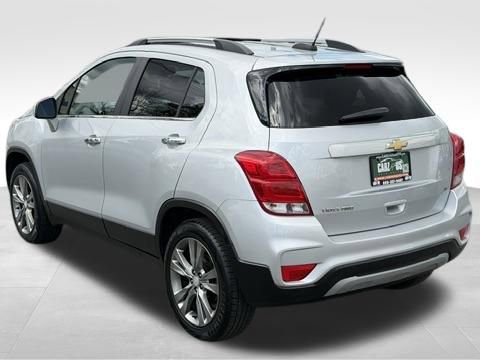 Used 2019 Chevrolet Trax LT w/ Sun & Sound Package image 9