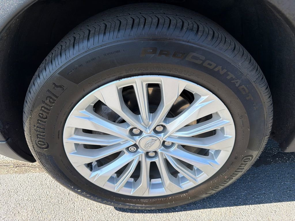 Used 2024 Cadillac XT4 Luxury w/ Cold Weather Package image 11